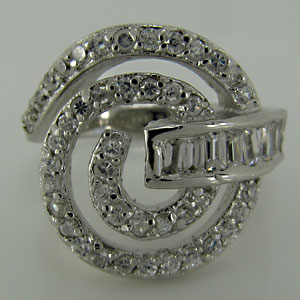 Stříbrný prsten z rhodiovaného stříbra se zirkony.P019