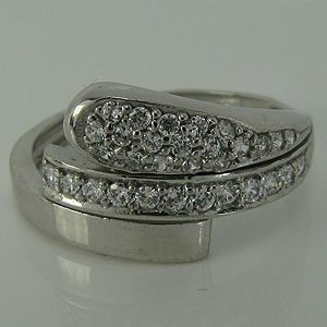 Stříbrný prsten P015