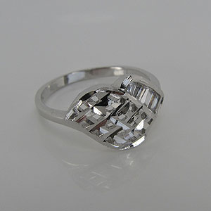 Stříbrný prsten P038