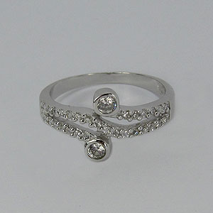 Stříbrný prsten P049.