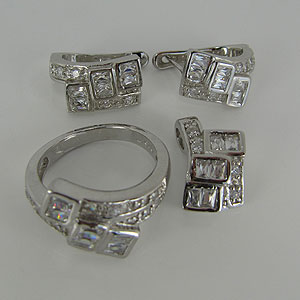 Náušnice, prsten, přívěsek z rhodiovaného stříbra - set S004.